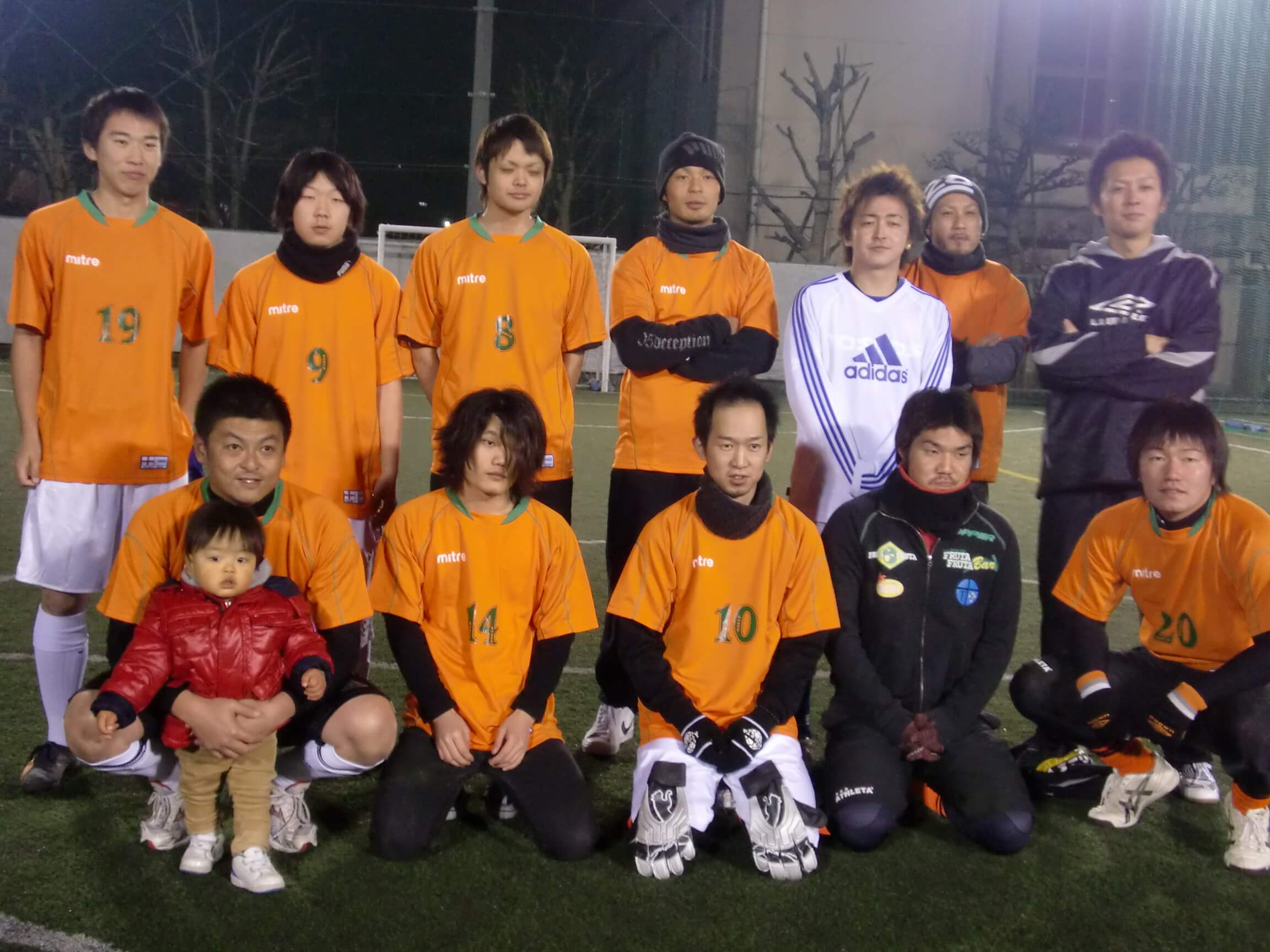 スタッフの笑顔画像